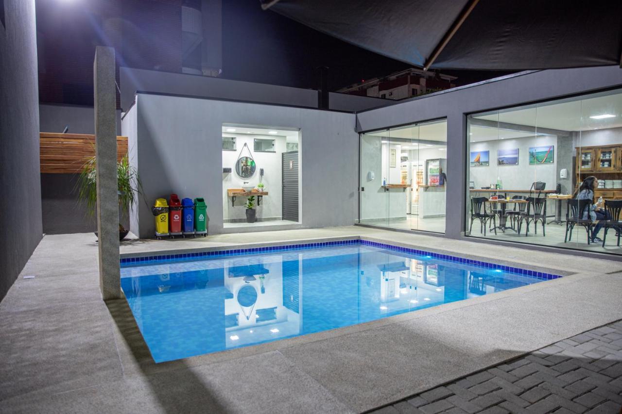 Pousada Cadiz - Piscina Climatizada Бертиога Екстериор снимка